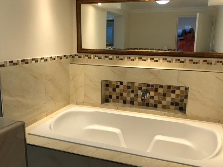 To Let 4 Bedroom Property for Rent in Fish Hoek Western Cape